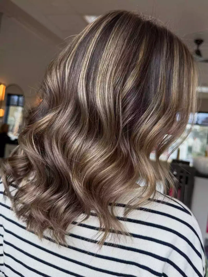 Mixed-texture curls with dimensional color